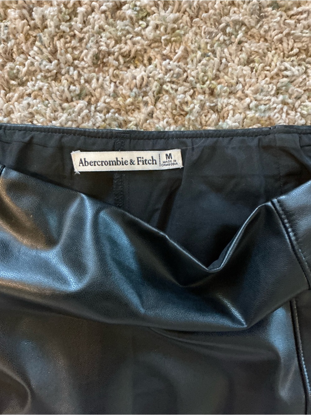 Abercrombie & Fitch Black Faux Leather Mini Skort - Picture 2 of 3